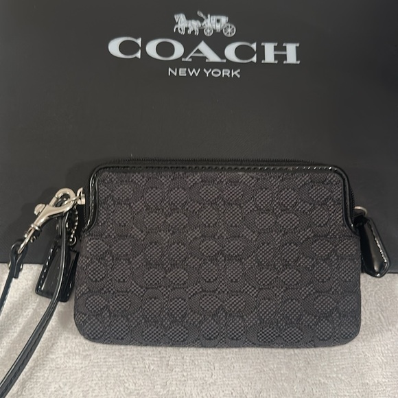 Coach Black Women\'s wristlet